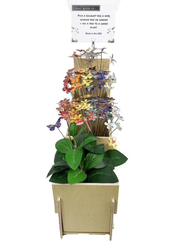 cc-dsp1 -  3 tiered displayer w/ fern + 12 sm. flower stems as off set