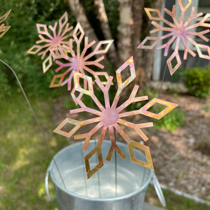 Natural Copper Large Natural Snowflake  NOTE:  Orders for these will ship on or around September 18.  Placing an order for these before that date will create a pre-paid, pre-order